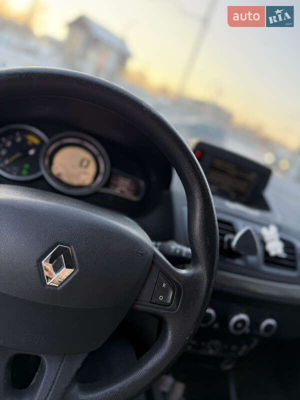 Хэтчбек Renault Megane 2011 в Стрые