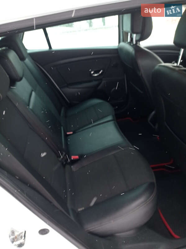 Универсал Renault Megane 2012 в Львове фото 23 Универсал Renault Megane 2012 в Львове
