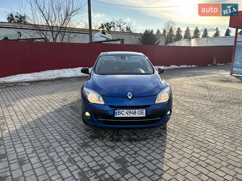 Хэтчбек Renault Megane 2011 в Каменке-Бугской фото 2 Хэтчбек Renault Megane 2011 в Каменке-Бугской