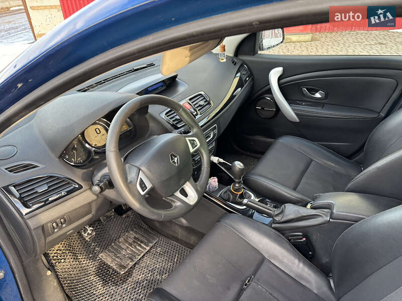 Хэтчбек Renault Megane 2011 в Каменке-Бугской фото 10 Хэтчбек Renault Megane 2011 в Каменке-Бугской