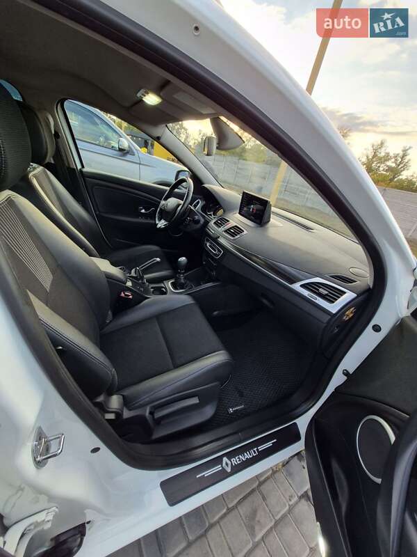 Универсал Renault Megane 2010 в Павлограде фото 17 Универсал Renault Megane 2010 в Павлограде