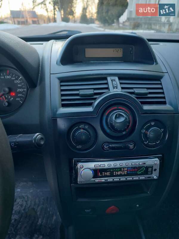 Седан Renault Megane 2006 в Остроге