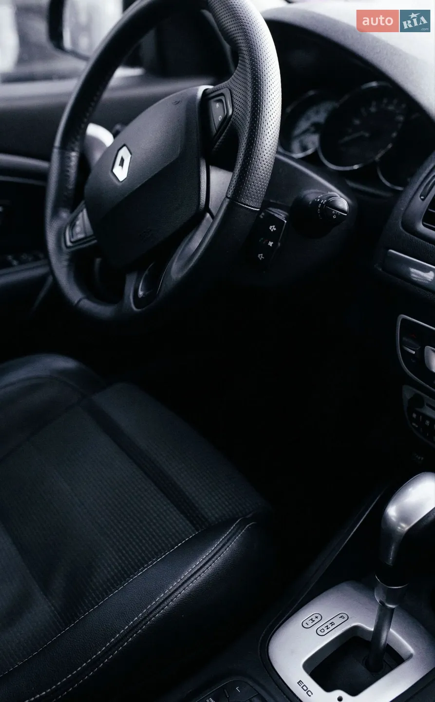 2010 Renault Megane - мініатюра 27