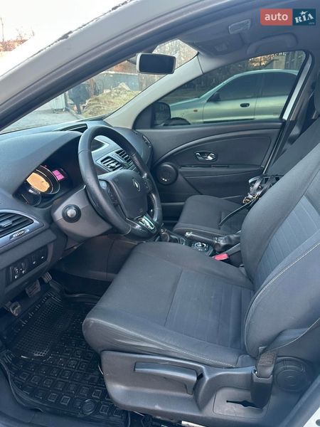 Универсал Renault Megane 2015 в Кривом Роге фото 37 Универсал Renault Megane 2015 в Кривом Роге