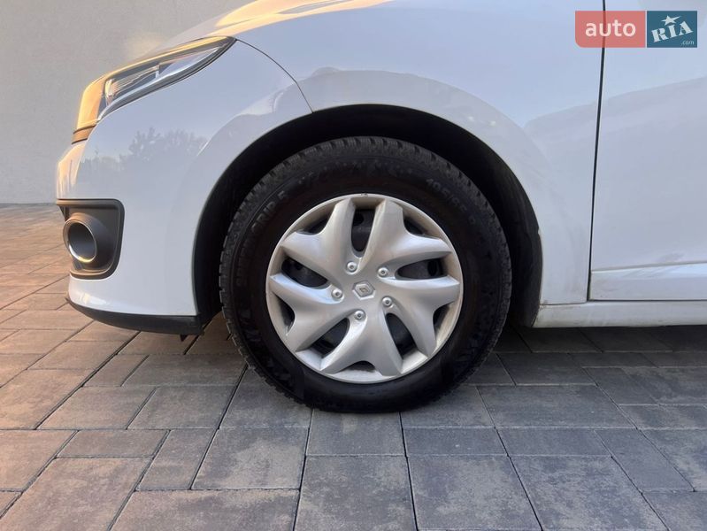 Универсал Renault Megane 2015 в Луцке фото 12 Универсал Renault Megane 2015 в Луцке