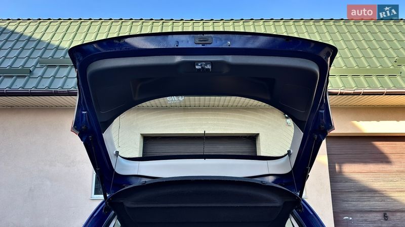 Хэтчбек Renault Megane 2012 в Хороле фото 20 Хэтчбек Renault Megane 2012 в Хороле