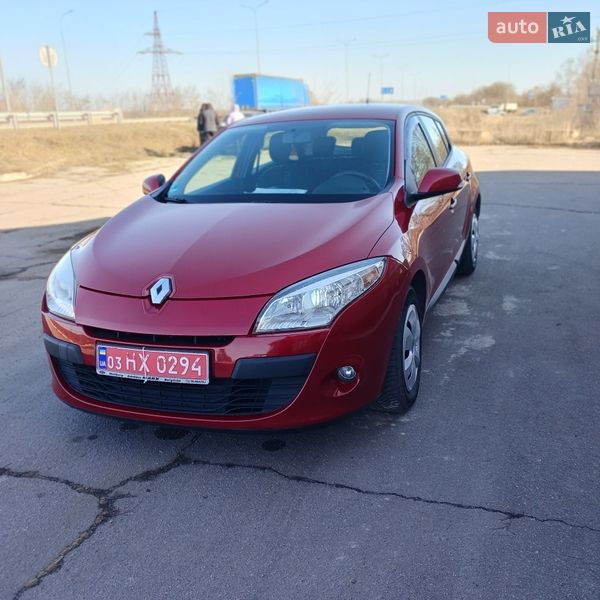 Хэтчбек Renault Megane 2009 в Хороле
