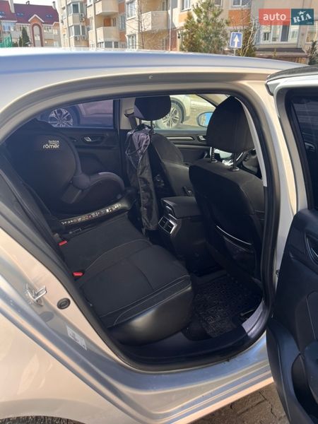 Хэтчбек Renault Megane 2016 в Киеве
