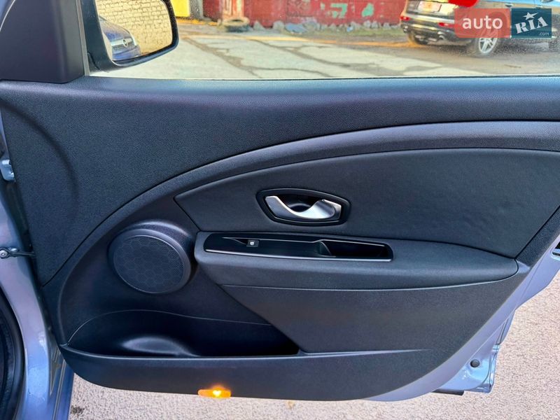 Хэтчбек Renault Megane 2010 в Ровно