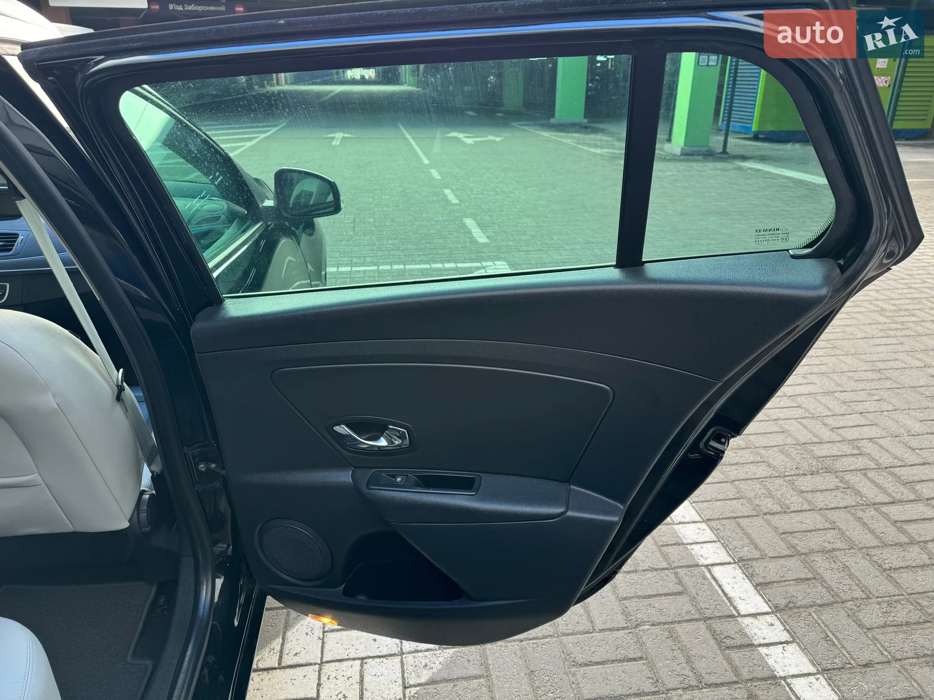 2012 Renault Megane - мініатюра 22