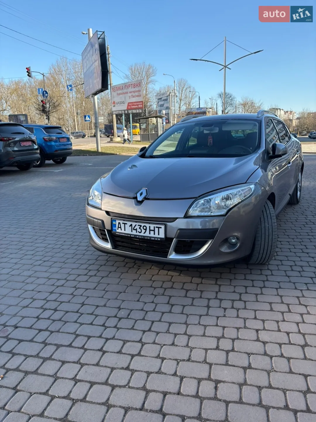 2010 Renault Megane - мініатюра 11