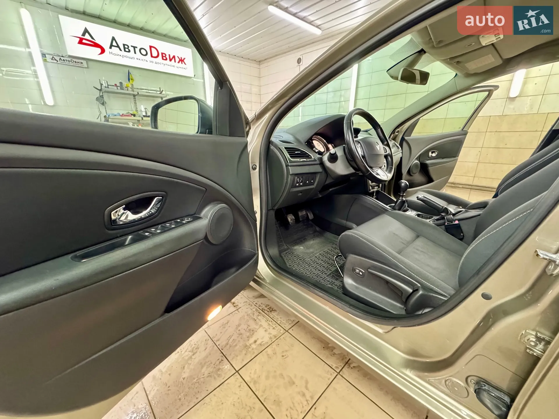2012 Renault Megane - мініатюра 22