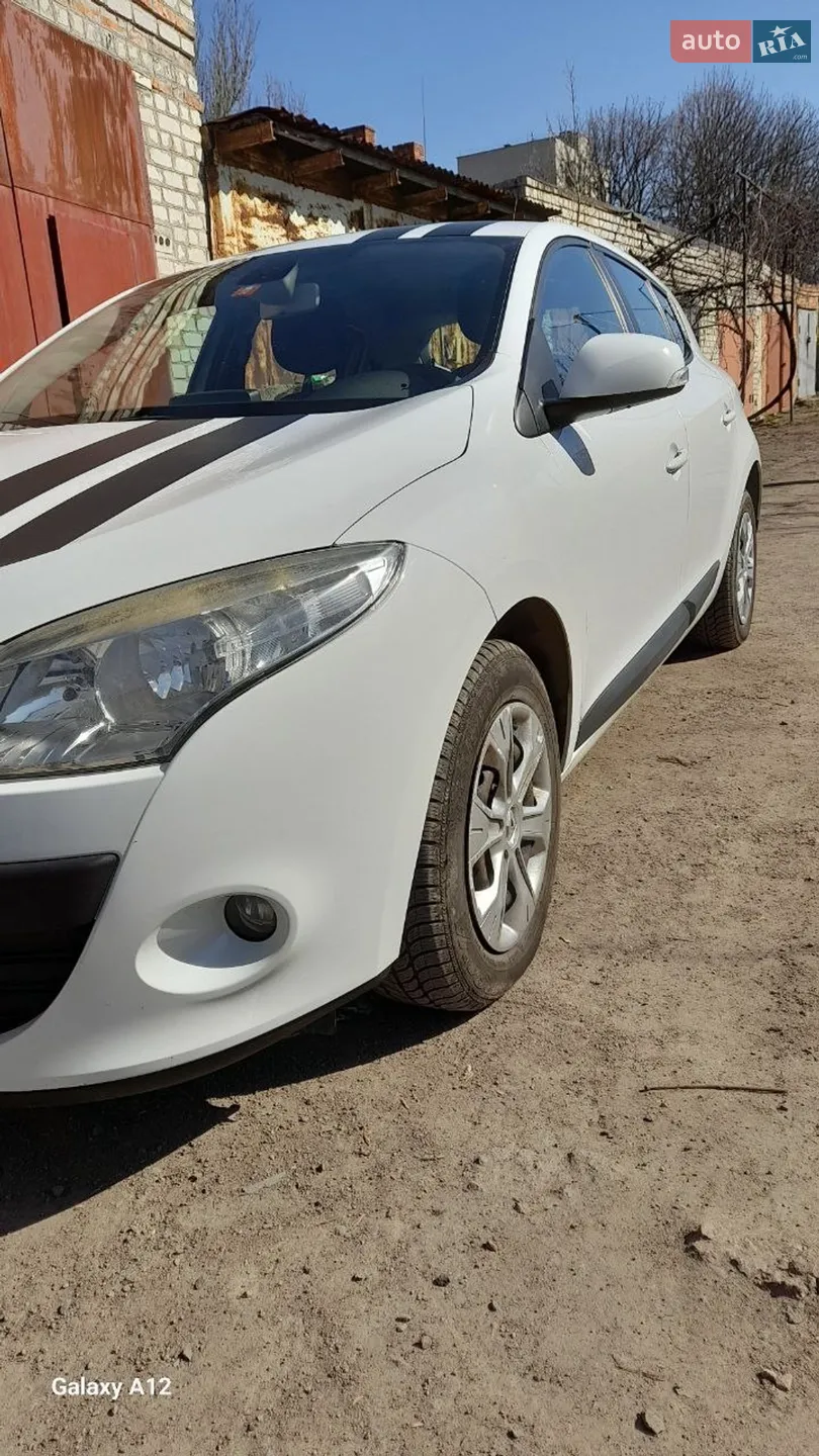 2010 Renault Megane - мініатюра 3