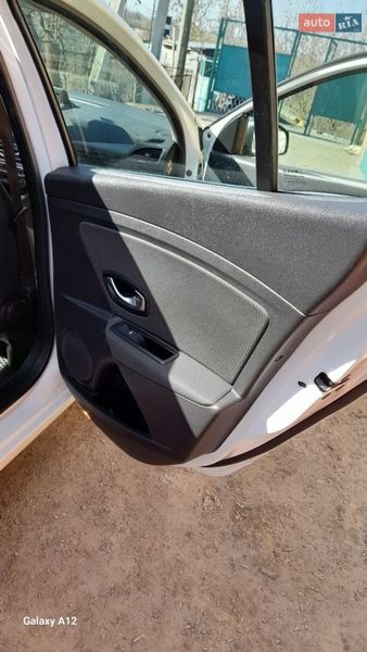 Хэтчбек Renault Megane 2010 в Первомайске