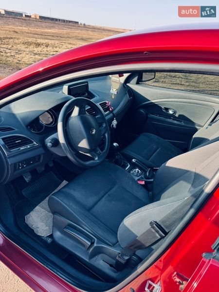 Хэтчбек Renault Megane 2014 в Устиновке