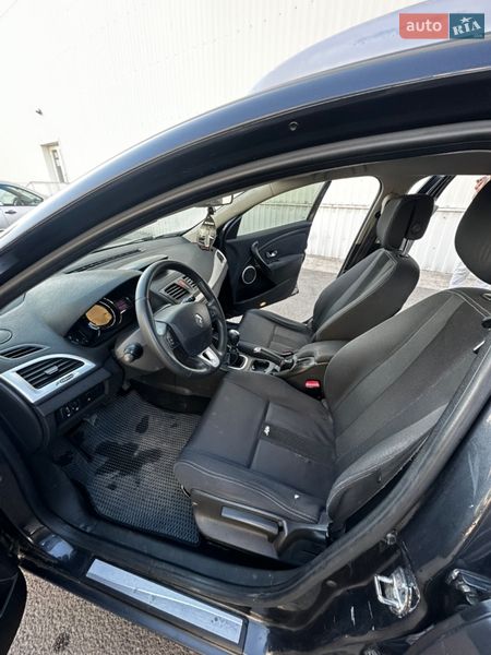 Универсал Renault Megane 2009 в Луцке фото 7 Универсал Renault Megane 2009 в Луцке