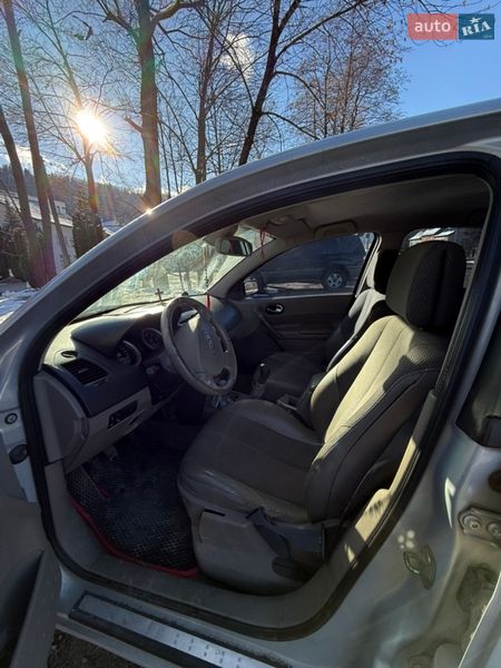 Хэтчбек Renault Megane 2003 в Ворохте фото 10 Хэтчбек Renault Megane 2003 в Ворохте