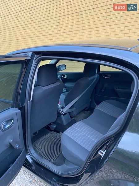 Седан Renault Megane 2007 в Городенке