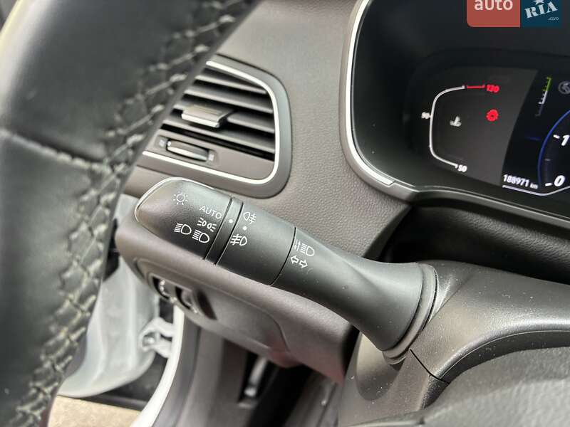 Универсал Renault Megane 2021 в Киеве фото 90 Универсал Renault Megane 2021 в Киеве