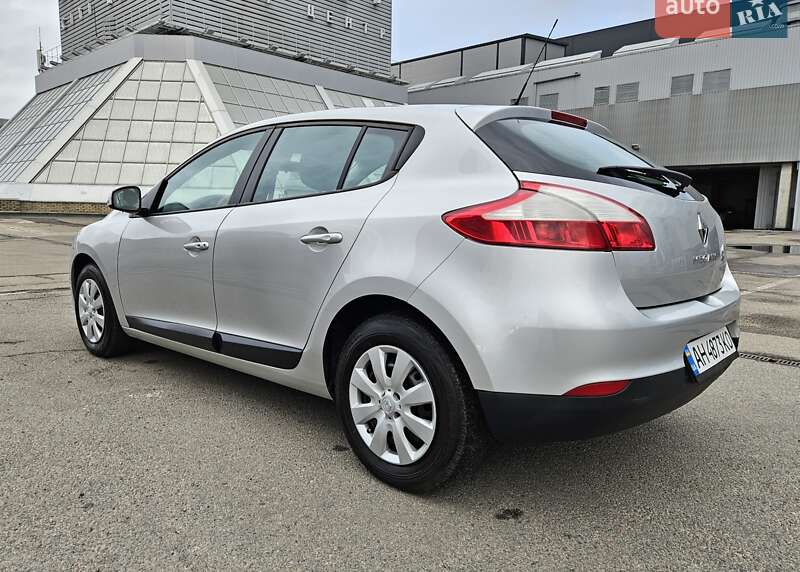 Хэтчбек Renault Megane 2010 в Днепре