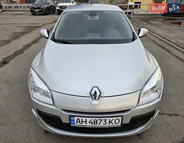 Хэтчбек Renault Megane 2010 в Днепре