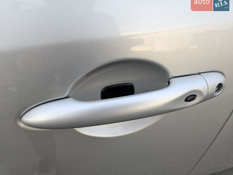 Хэтчбек Renault Megane 2010 в Днепре