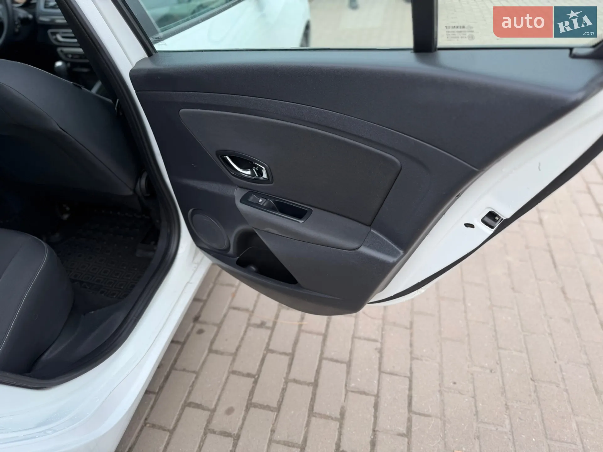 2014 Renault Megane - мініатюра 42