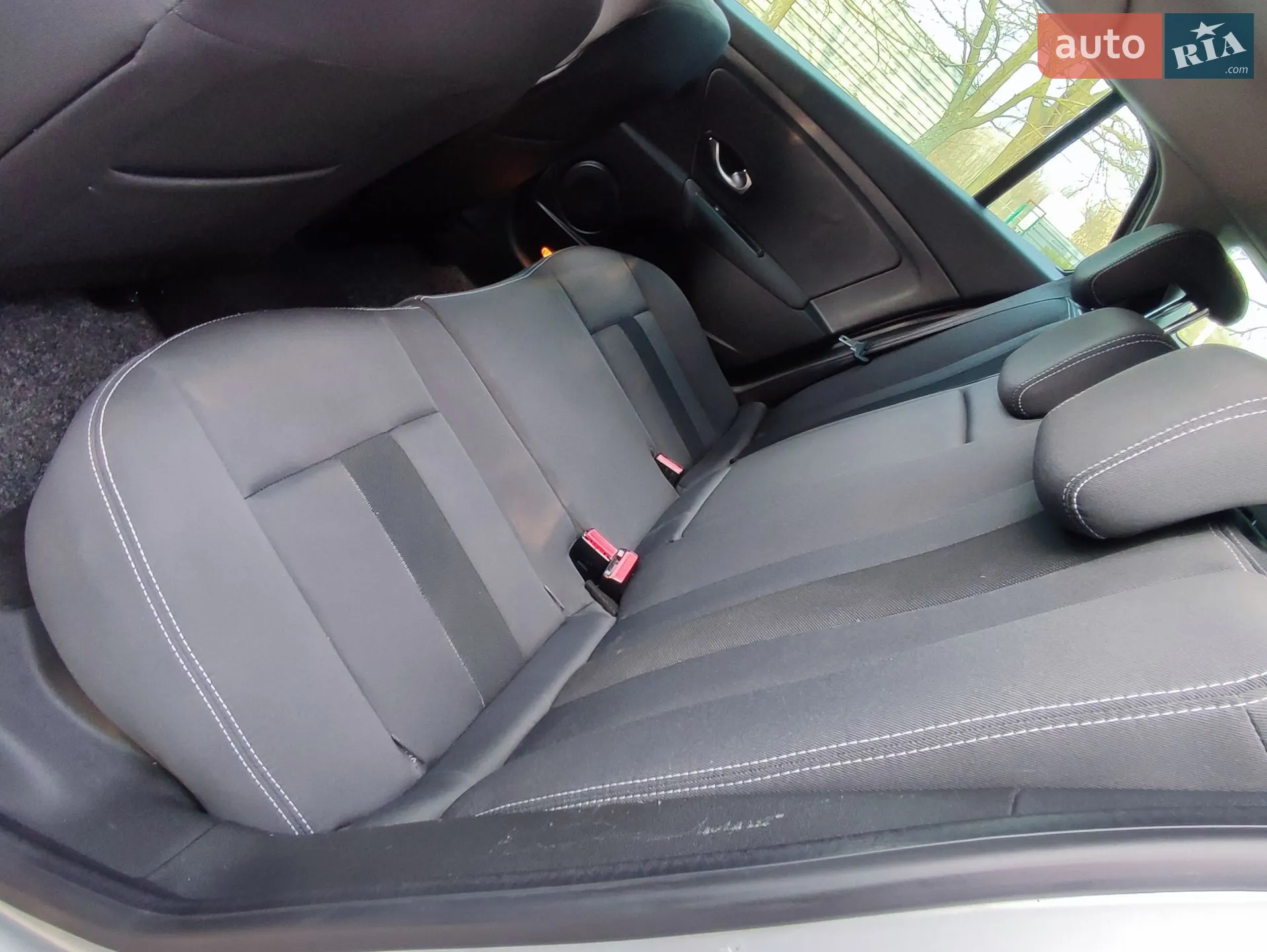 2010 Renault Megane - мініатюра 36