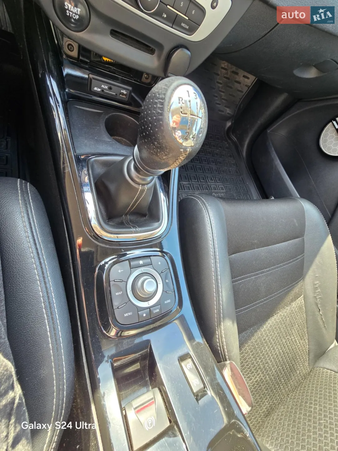 2014 Renault Megane - мініатюра 23
