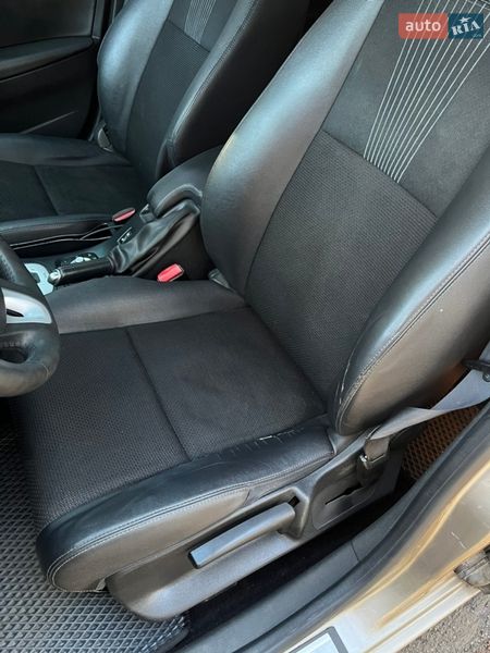 Универсал Renault Megane 2011 в Киеве фото 16 Универсал Renault Megane 2011 в Киеве