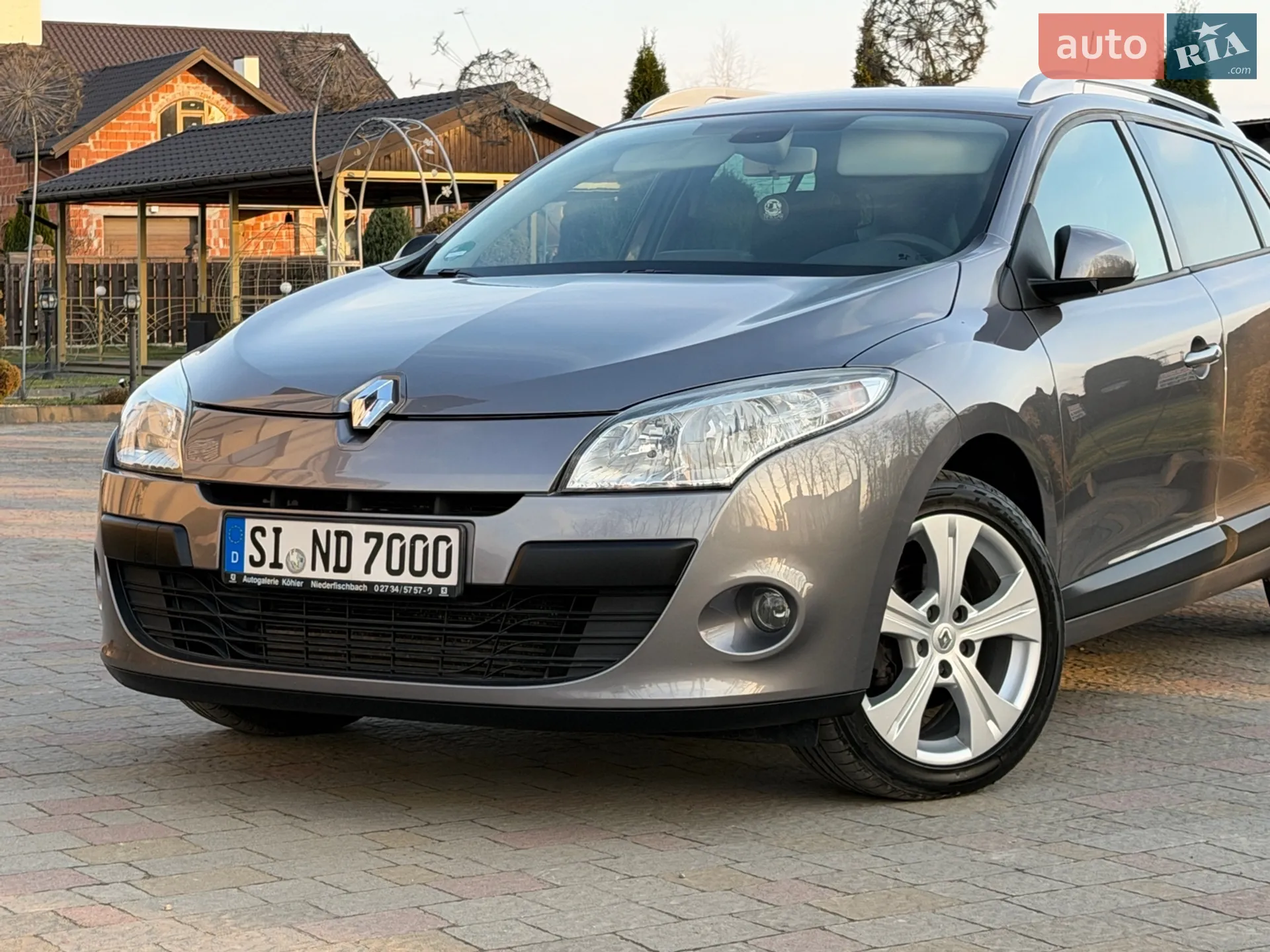 2010 Renault Megane - мініатюра 8