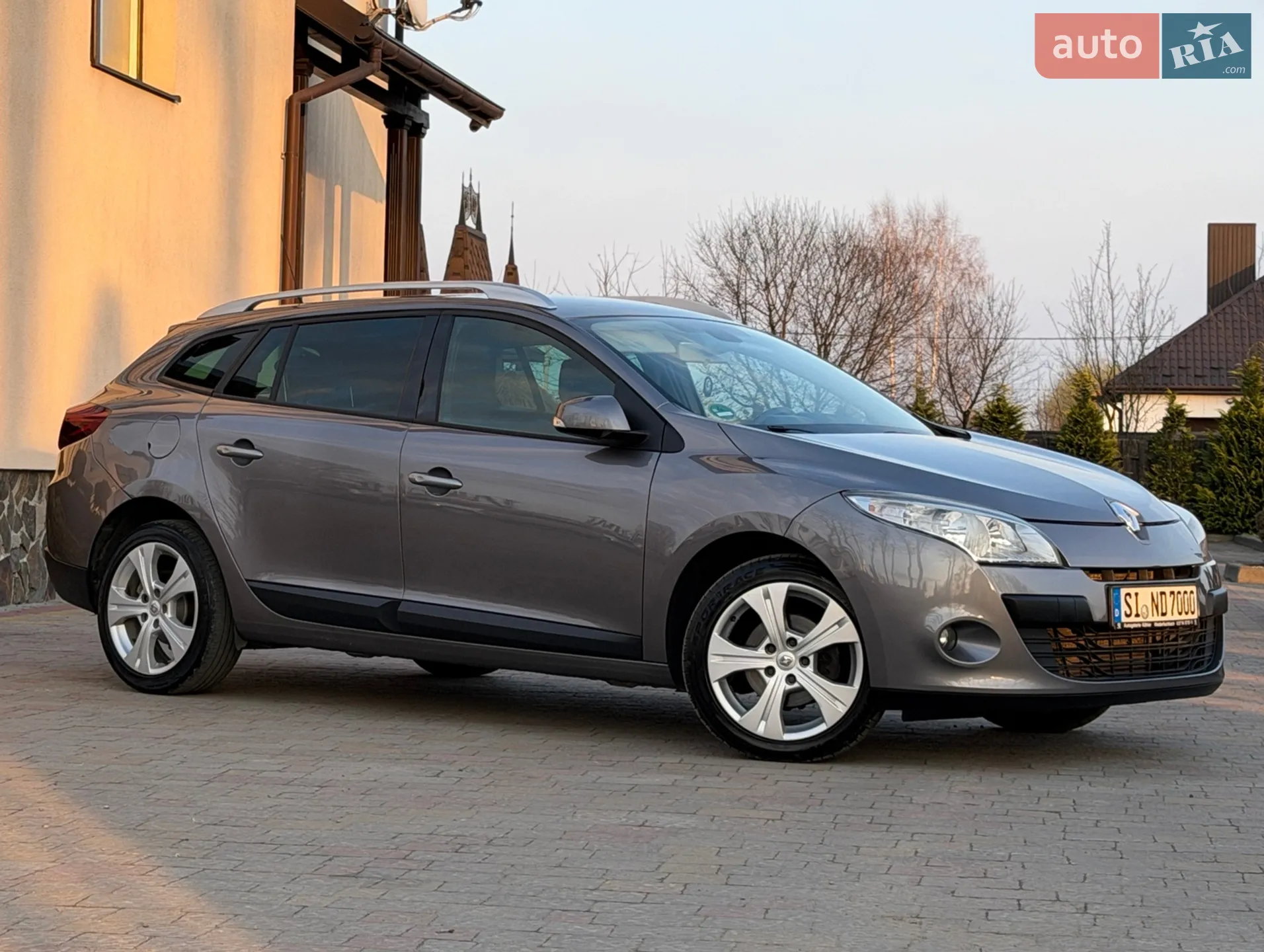 2010 Renault Megane - мініатюра 19