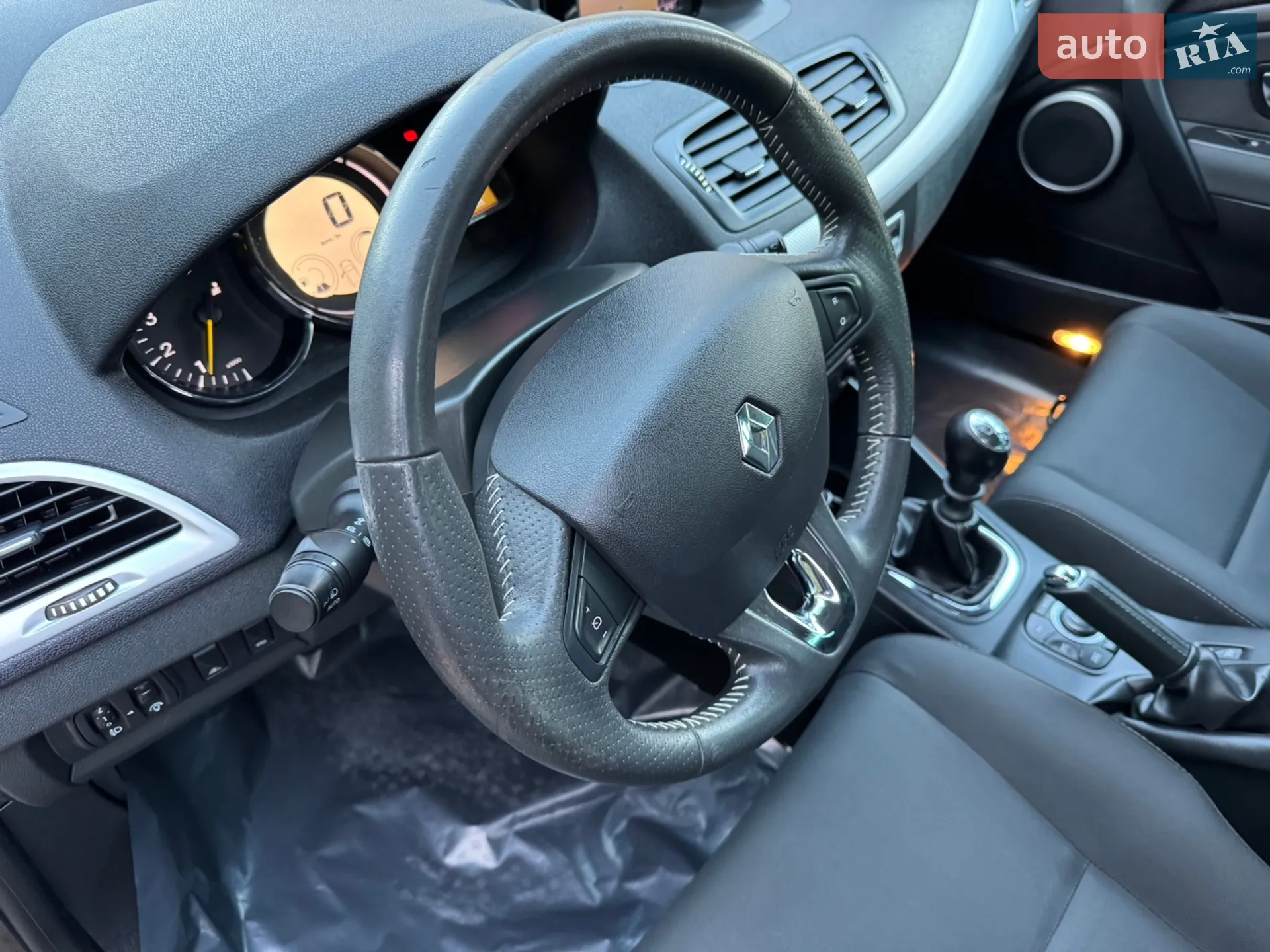 2012 Renault Megane - мініатюра 27