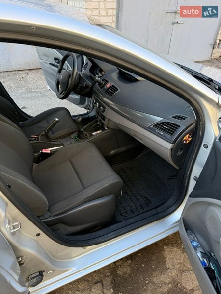 Хетчбек Renault Megane 2009 в Дніпрі фото 9 Хетчбек Renault Megane 2009 в Дніпрі