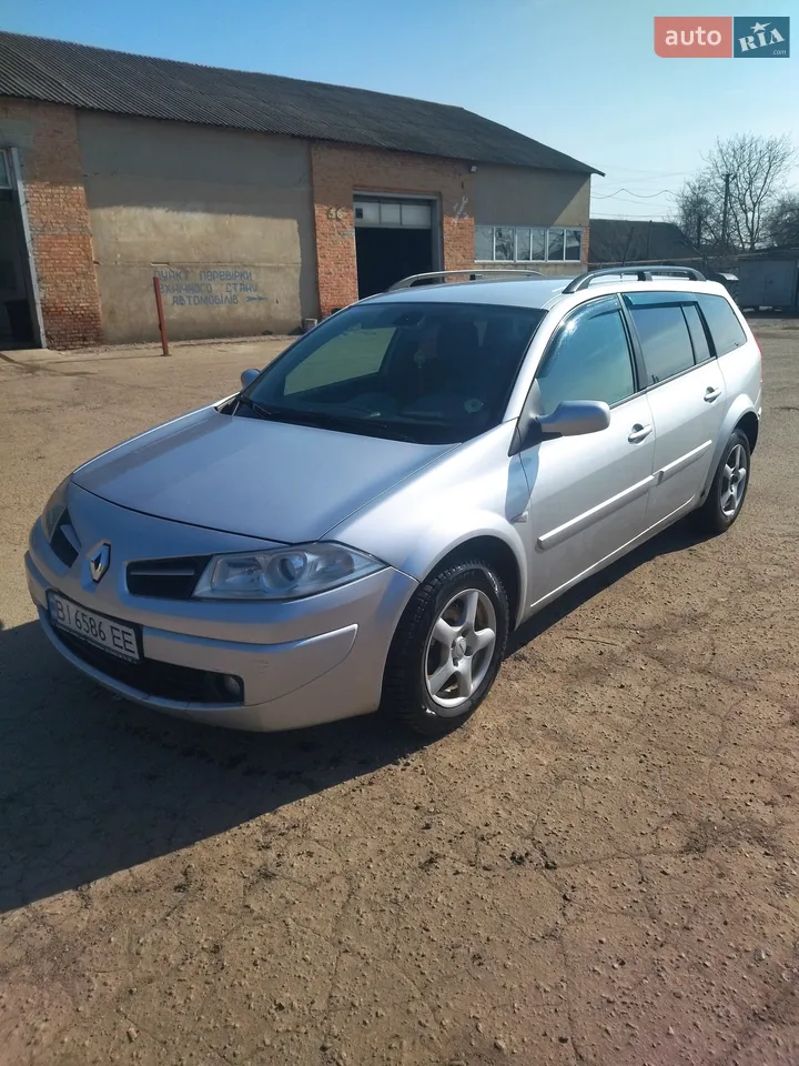 2010 Renault Megane - мініатюра 17