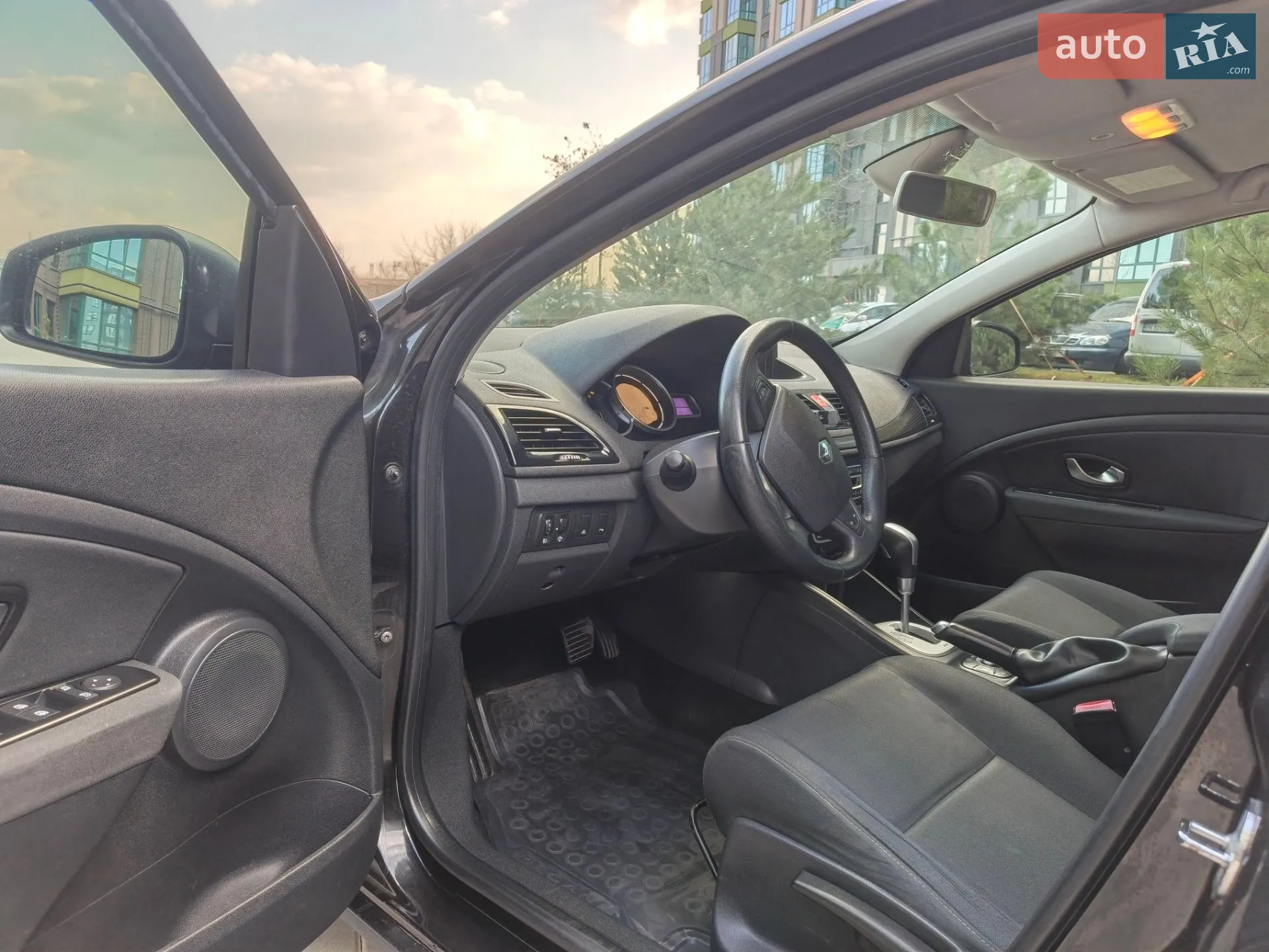 2010 Renault Megane - мініатюра 7