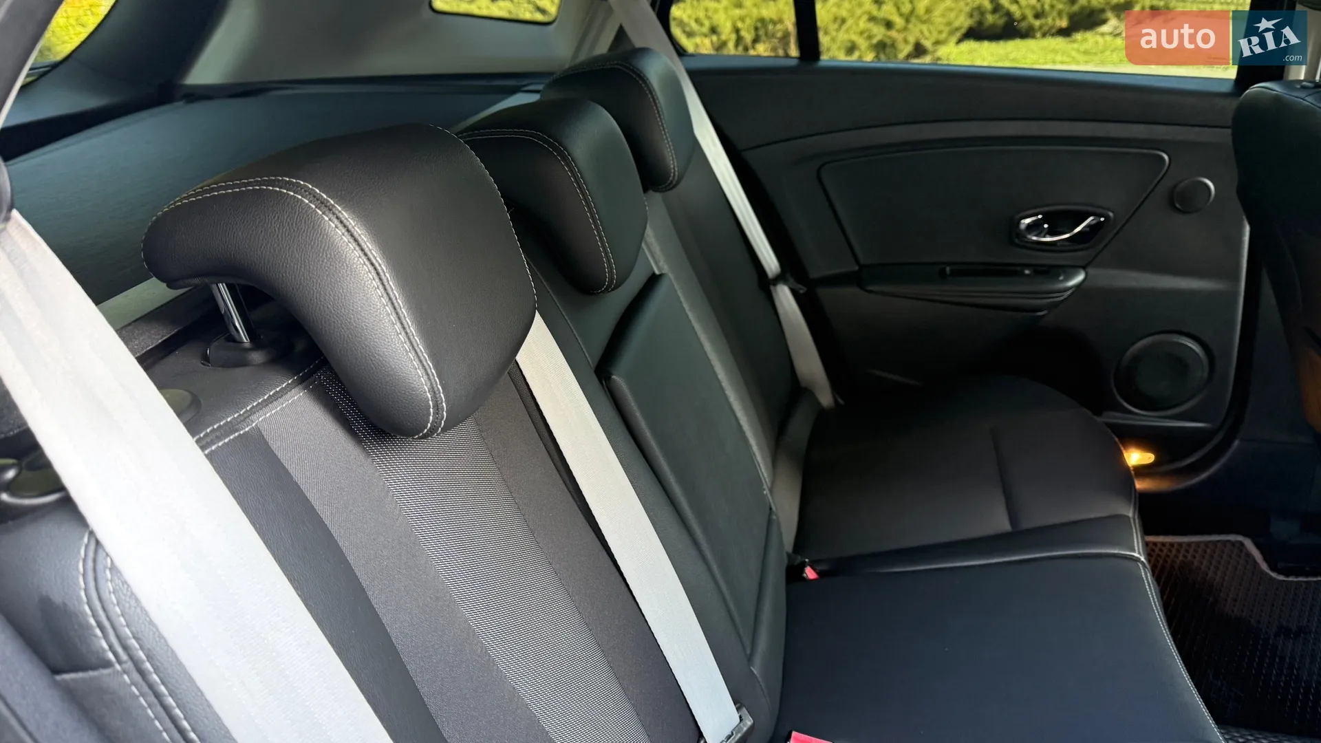 2012 Renault Megane - мініатюра 78