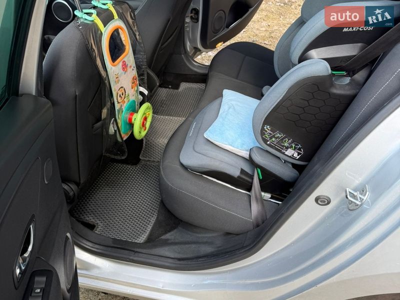 Универсал Renault Megane 2012 в Киеве фото 16 Универсал Renault Megane 2012 в Киеве