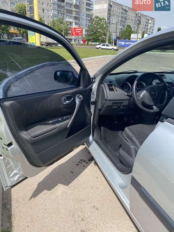 Седан Renault Megane 2005 в Житомире фото 3 Седан Renault Megane 2005 в Житомире