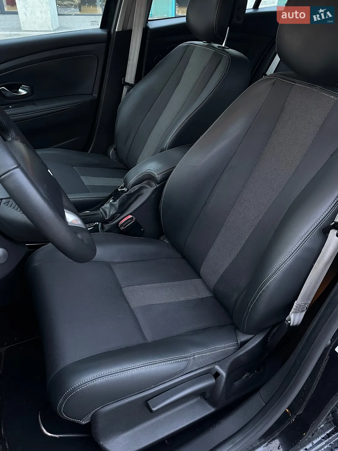 2010 Renault Megane - мініатюра 15