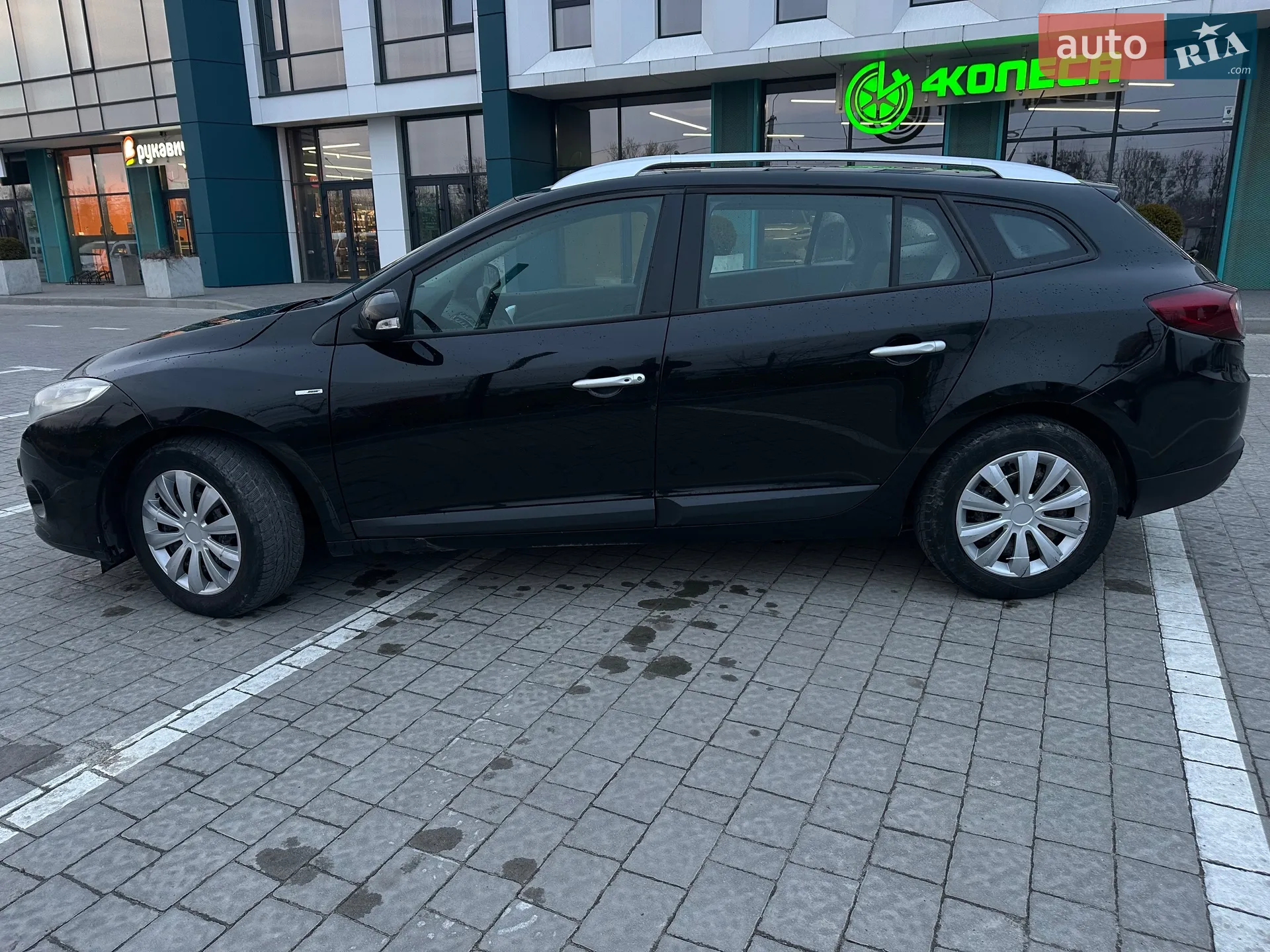 2010 Renault Megane - мініатюра 3