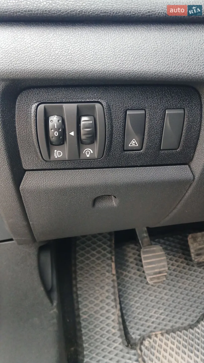 2010 Renault Megane - мініатюра 4
