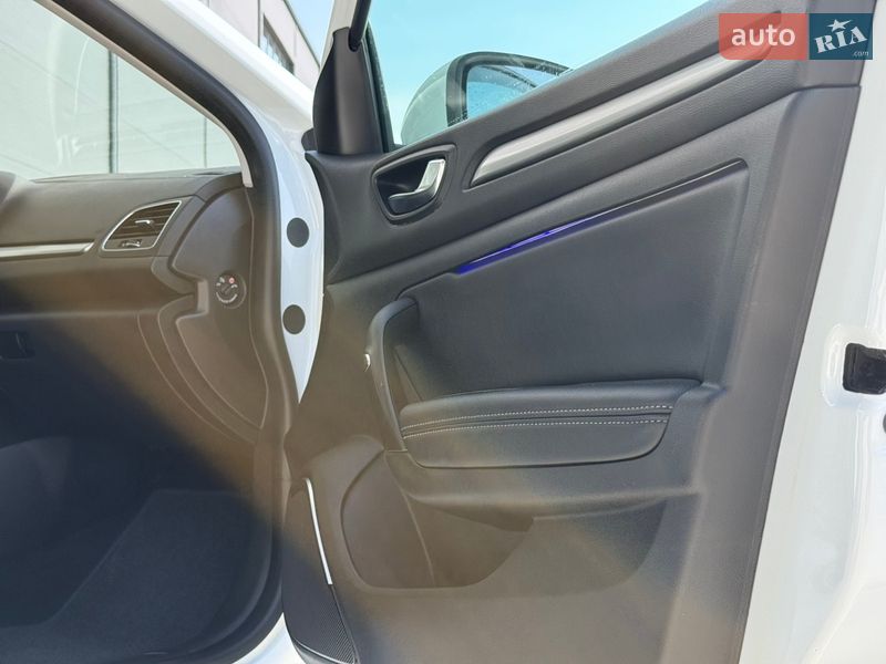 Универсал Renault Megane 2019 в Броварах фото 56 Универсал Renault Megane 2019 в Броварах