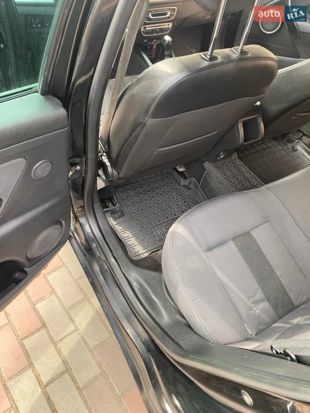 2010 Renault Megane - мініатюра 13
