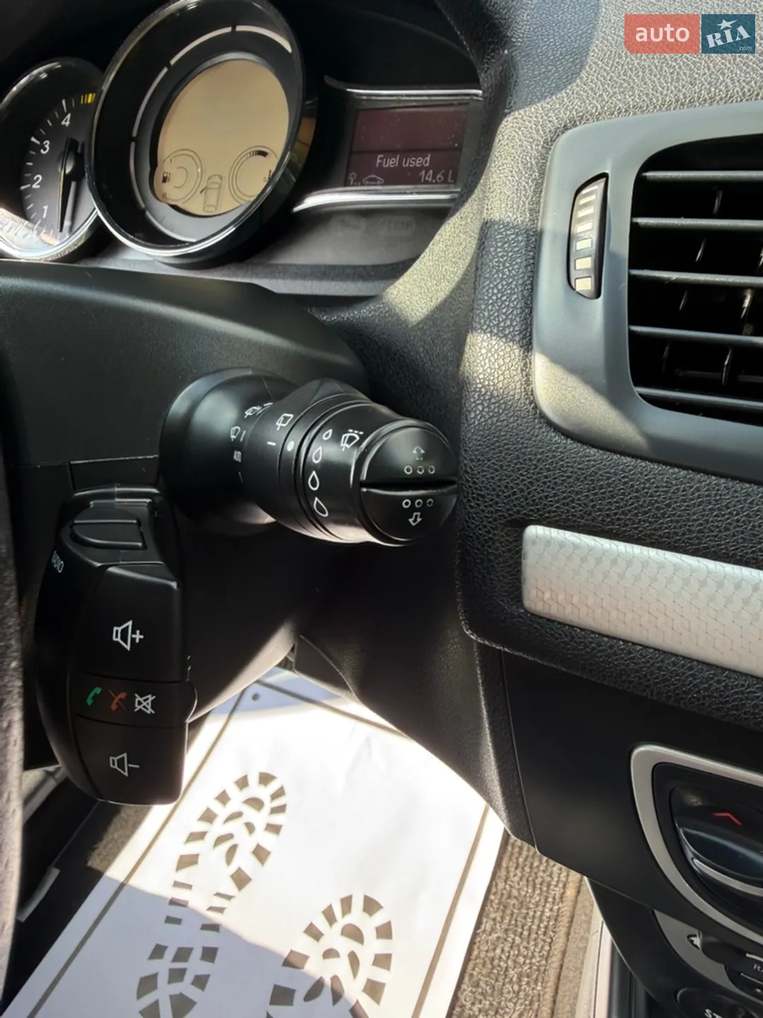 2012 Renault Megane - мініатюра 139