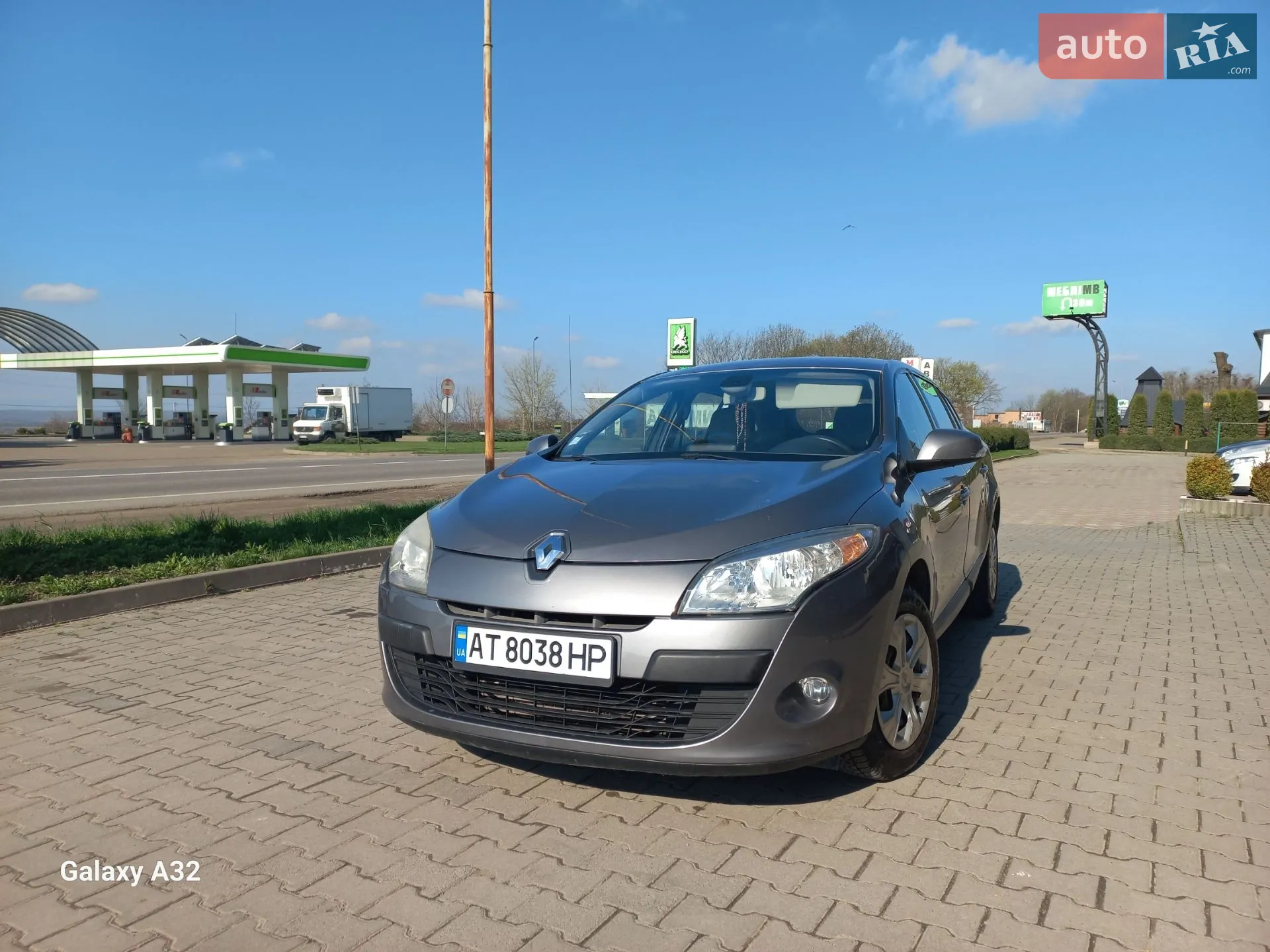2010 Renault Megane - мініатюра 8