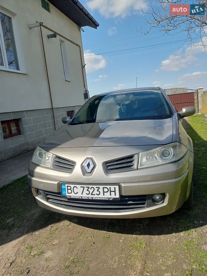 2010 Renault Megane - мініатюра 10