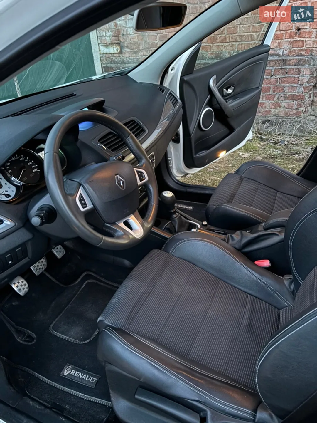 2011 Renault Megane - мініатюра 10