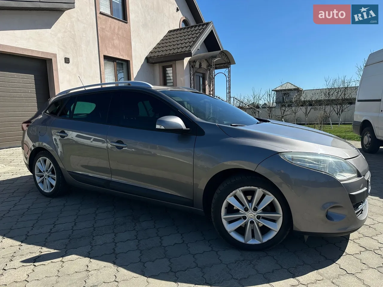 2010 Renault Megane - мініатюра 19