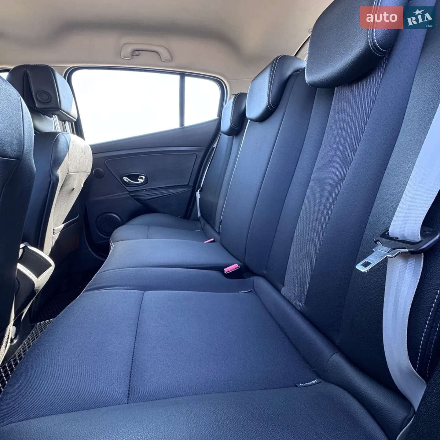 2012 Renault Megane - мініатюра 8